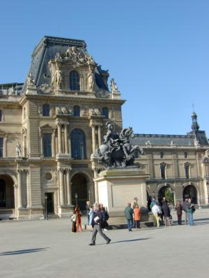 Musee du Louvre 1